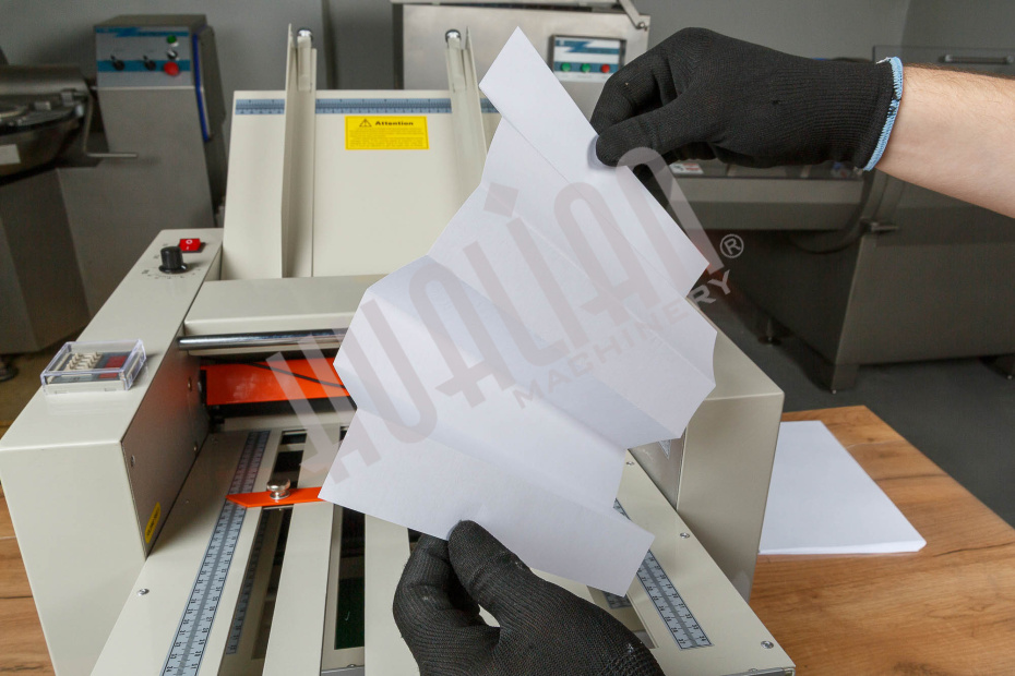 Фальцевальная машина ZE-9B/4 Hualian - Купить с доставкой по всей Беларуси