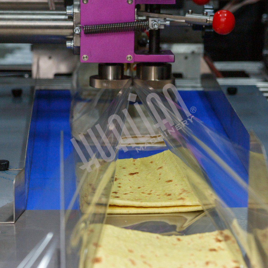 Горизонтальная упаковочная машина DXDZ-600XD (3 серв., H-110 мм, L не огр., W 145-285 мм, HL-1108, круг. отв., подбой, прок. пакета) Hualian - Купить с доставкой по всей Беларуси