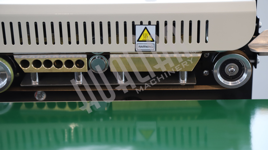 Роликовый конвейерный запайщик горизонтальный FRB-770I Hualian - Купить с доставкой по всей Беларуси