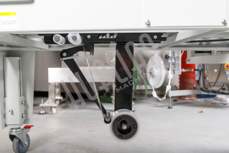 Полуавтоматический заклейщик коробов FXJ-2550X Hualian - Купить с доставкой по всей Беларуси