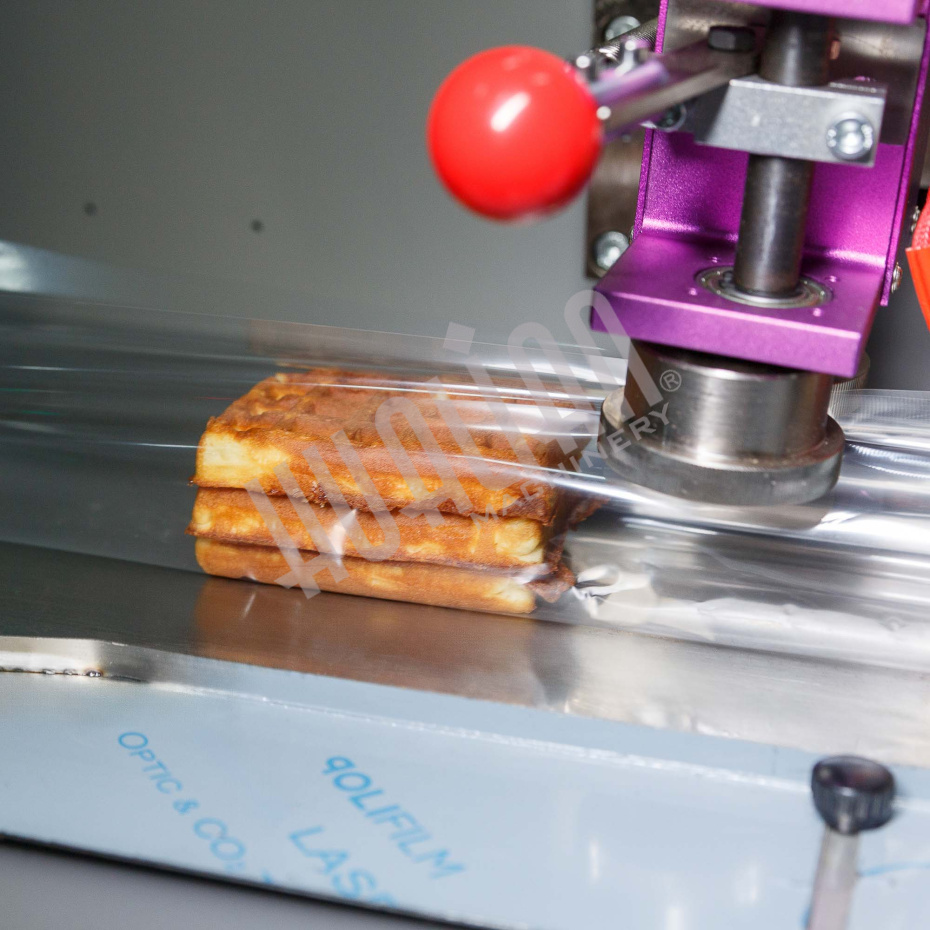 Горизонтальная упаковочная машина DXDZ-250XD (лент. 60 мм, рег. форм., S 250, L 120-280, H 60) Hualian - Купить с доставкой по всей Беларуси