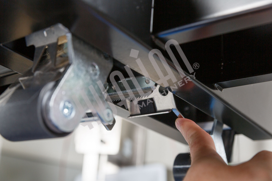 Полуавтоматический заклейщик коробов FXJ-4030A Hualian - Купить с доставкой по всей Беларуси