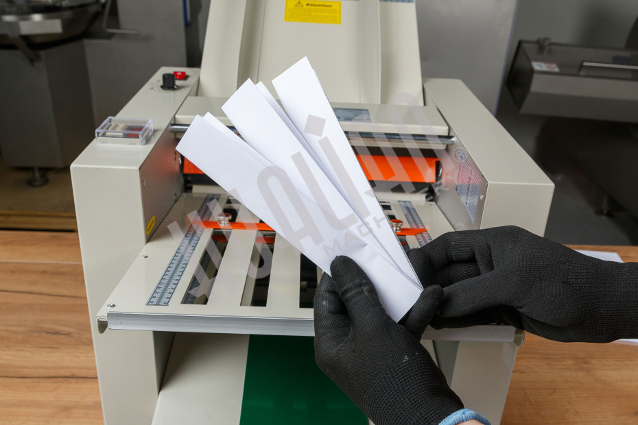 Фальцевальная машина ZE-9B/4 Hualian - Купить с доставкой по всей Беларуси