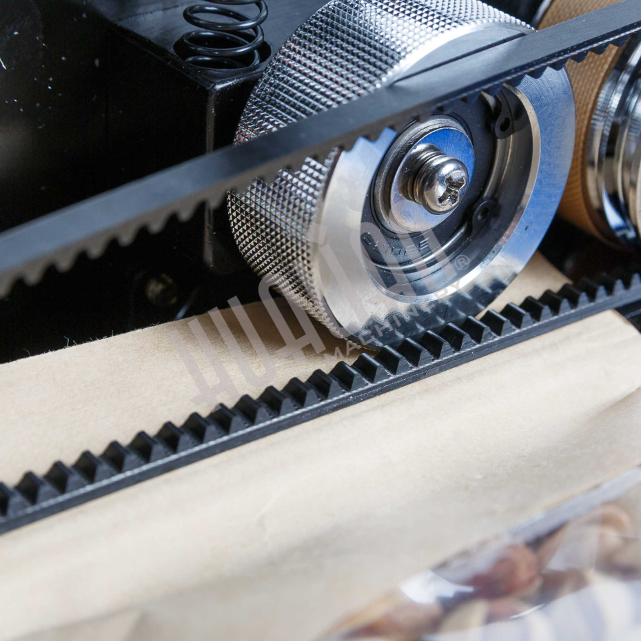 Роликовый (конвейерный) запайщик с правой подачей FRD-750E (горизонт.) Hualian - Купить с доставкой по всей Беларуси