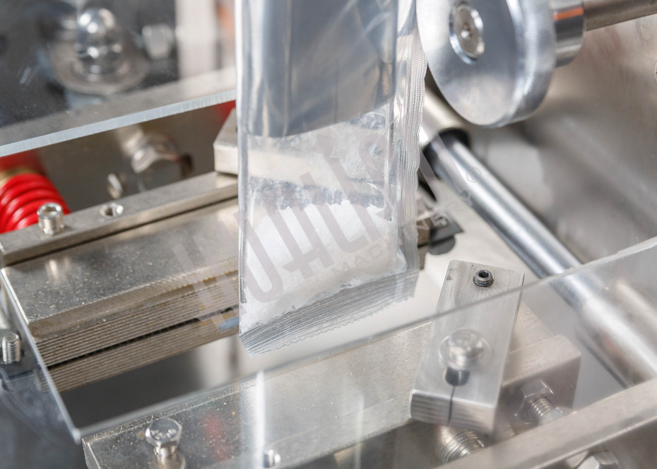 Автоматическая фасовочно-упаковочная машина DXDK-320RH-E (нерж., стик 17*110 мм, 4.6-8 мл, W пленки 42 мм, зубч. нож.) Hualian - Купить с доставкой по всей Беларуси