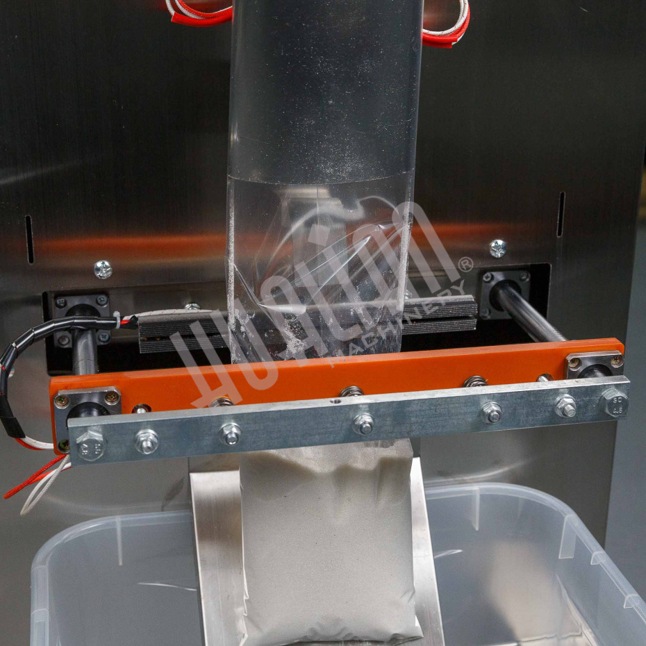 Автоматическая фасовочно-упаковочная машина DXDK-1000 NEW (пакет подушка, ширина пленки 300 мм, фотодатчик) Hualian - Купить с доставкой по всей Беларуси