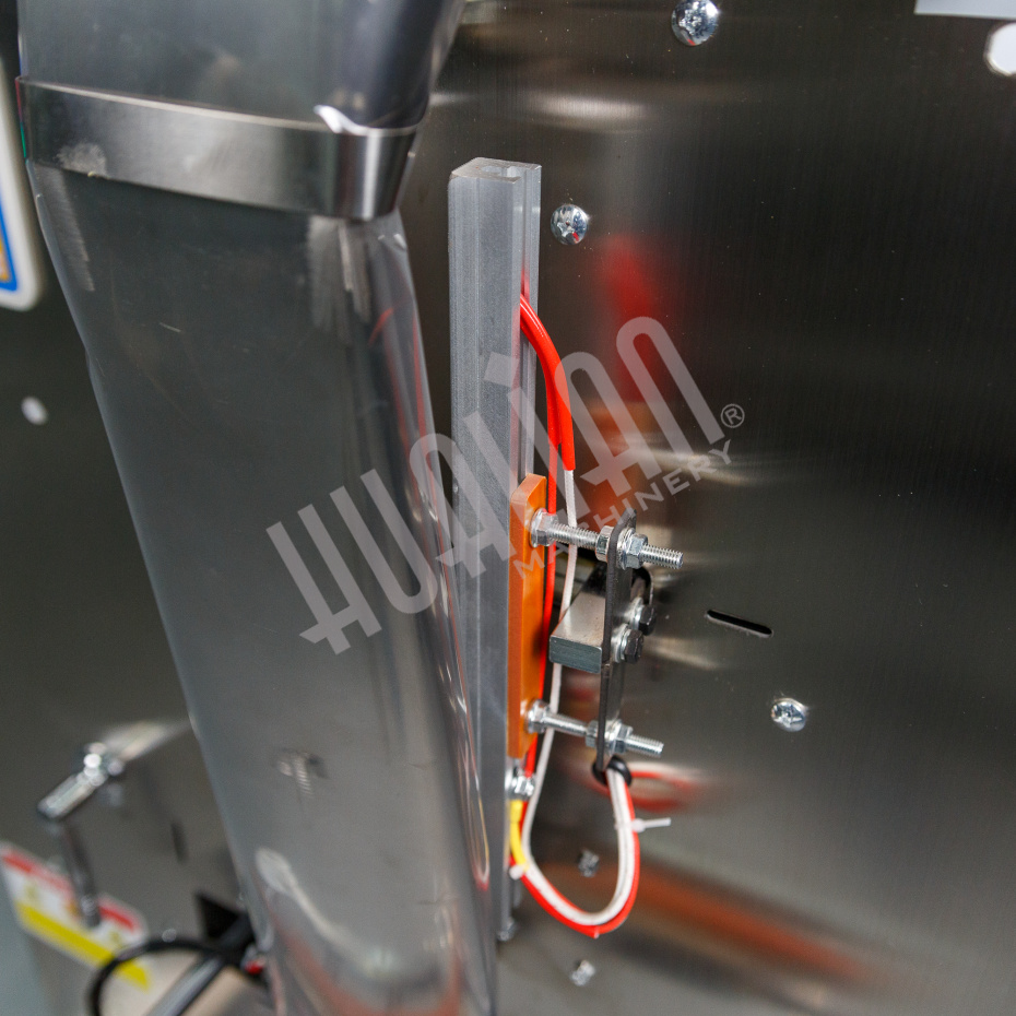 Автоматическая фасовочно-упаковочная машина DXDK-1000 NEW (пакет-подушка,W пленки 420 мм,фотодатчик) Hualian - Купить с доставкой по всей Беларуси