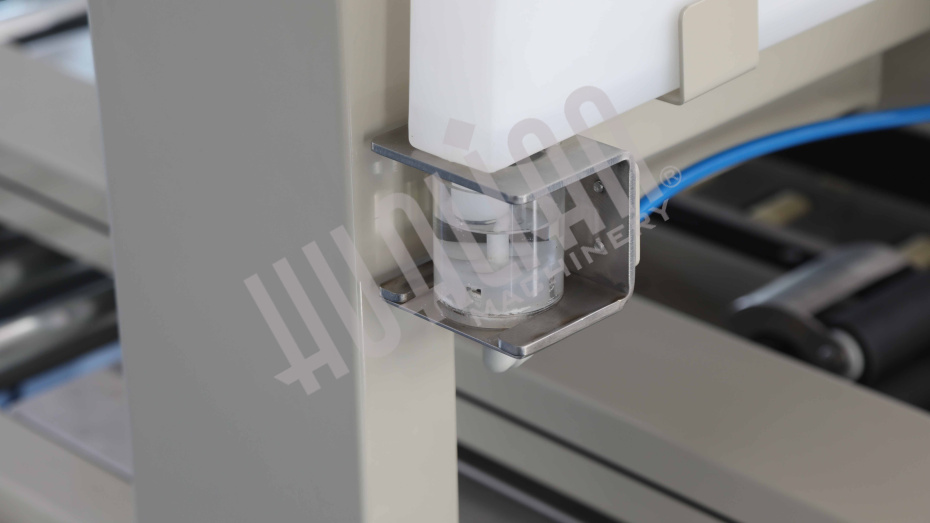 Автоматический заклейщик коробов с активируемой водой лентой FXW-6050 Hualian - Купить с доставкой по всей Беларуси