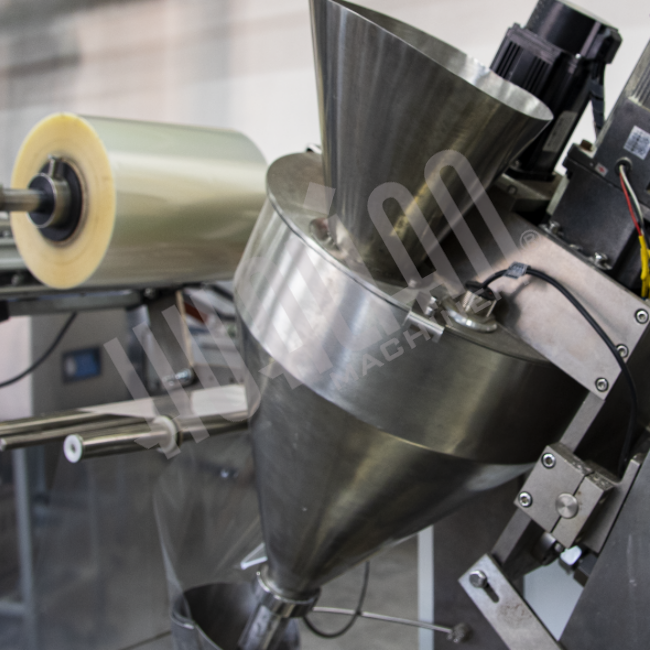 Машина для упаковки трудно-сыпучих продуктов и порошков DXDF-500A Hualian - Купить с доставкой по всей Беларуси