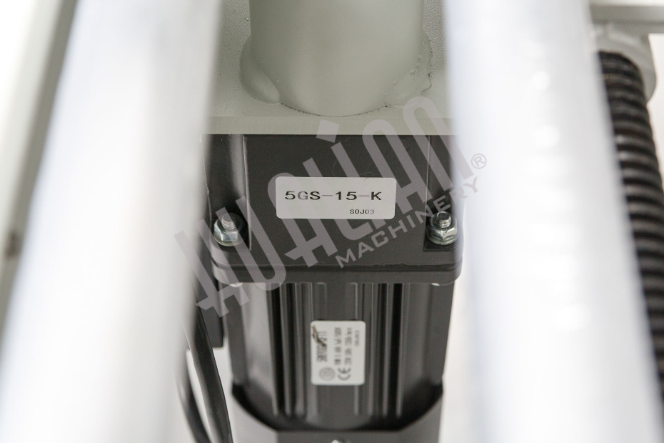 Полуавтоматический заклейщик коробов FXJ-2550X Hualian - Купить с доставкой по всей Беларуси