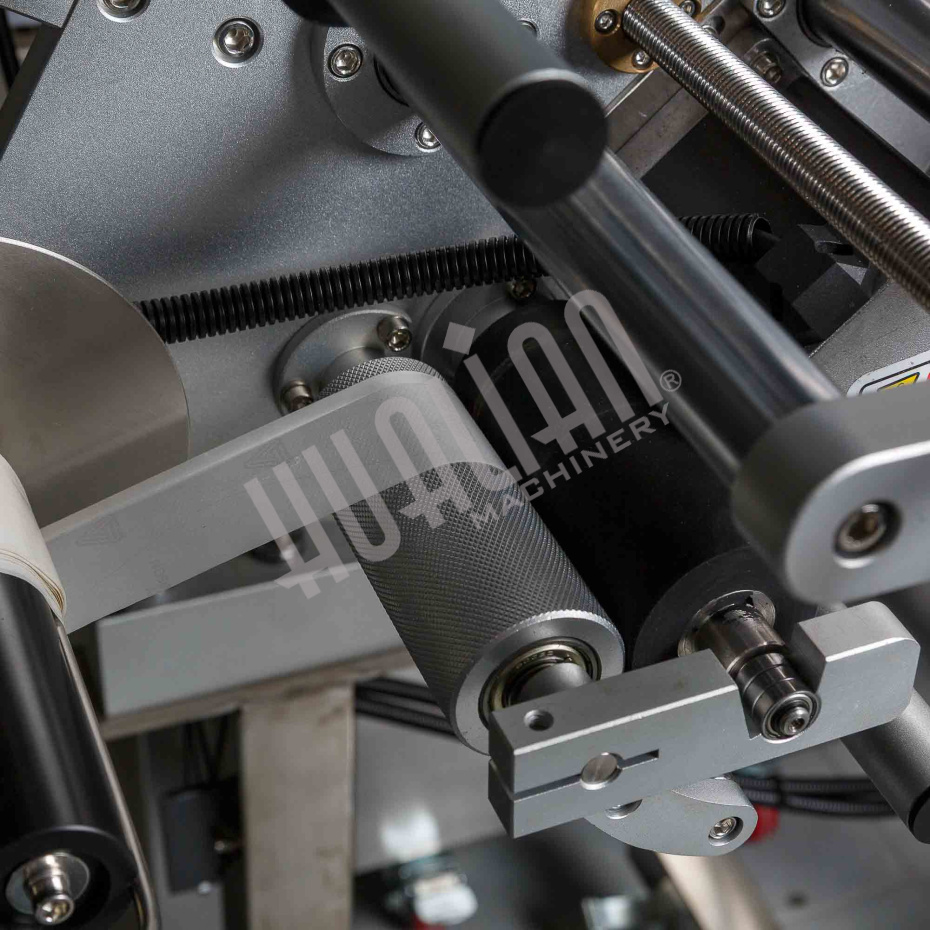 Автоматический этикетировщик для плоских поверхностей с датером HLMT-220TD Hualian - Купить с доставкой по всей Беларуси