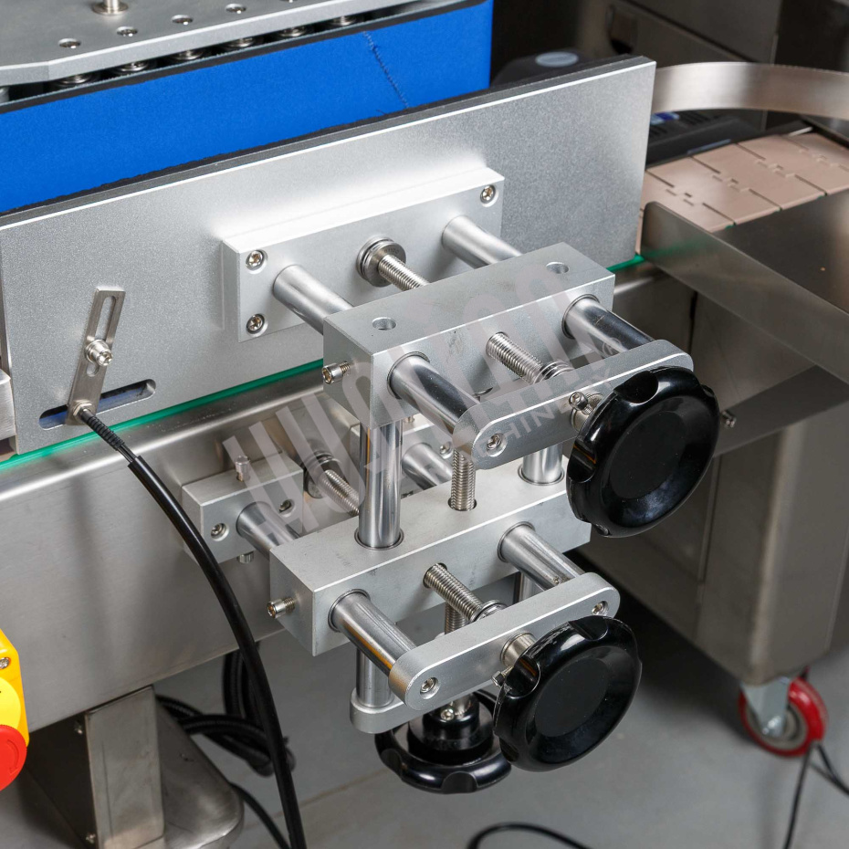 Напольный автоматический этикетировщик для круглой тары с датером HLMT-200D Hualian - Купить с доставкой по всей Беларуси