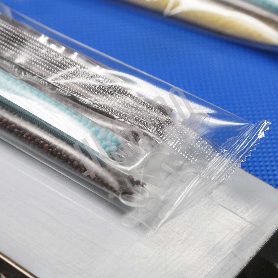 Автоматическая горизонтальная упаковочная машина DXDZ-250D (3 servo, рег. форм., min bag L 150, S 250, H 60, 1 позиц. нож) Hualian - Купить с доставкой по всей Беларуси