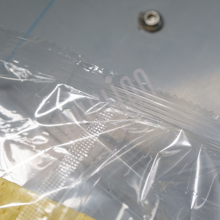 Горизонтальная упаковочная машина DXDZ-600XD (3 серв., H-110 мм, L не огр., W 145-285 мм, HL-1108, круг. отв., подбой, прок. пакета) Hualian - Купить с доставкой по всей Беларуси