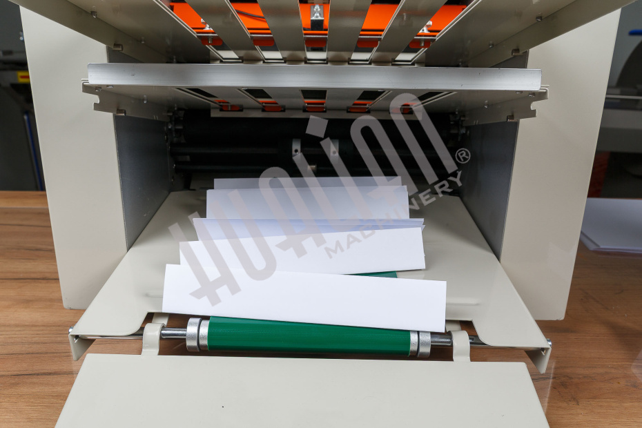 Фальцевальная машина ZE-9B/4 Hualian - Купить с доставкой по всей Беларуси