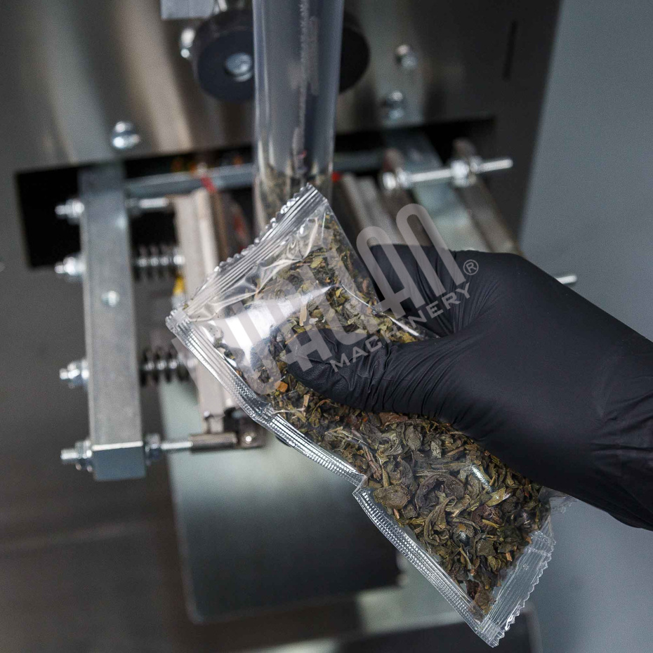 Автоматическая фасовочно-упаковочная машина DXDK-100 NEW (3-х шовный пакет, ширина пленки 150 мм) Hualian - Купить с доставкой по всей Беларуси