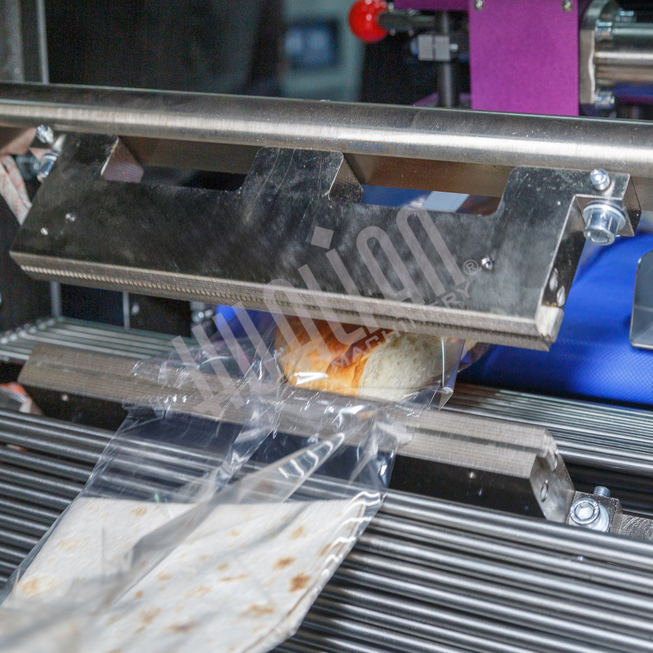 Горизонтальная упаковочная машина DXDZ-600XD (3 серв., H-110 мм, L не огр., W 145-285 мм, HL-1108, круг. отв., подбой, прок. пакета) Hualian - Купить с доставкой по всей Беларуси