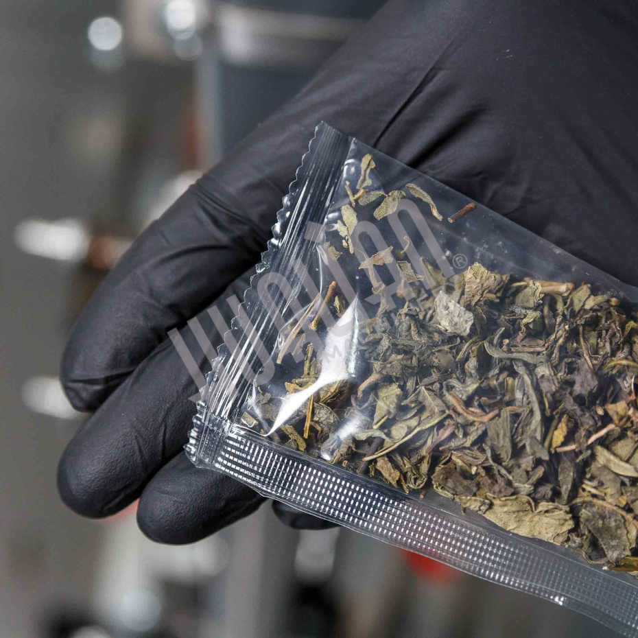 Автоматическая фасовочно-упаковочная машина DXDK-100 NEW (пакет подушка, ширина пленки 140 мм) Hualian - Купить с доставкой по всей Беларуси