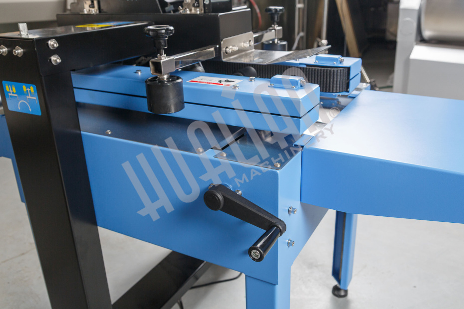 Полуавтоматический заклейщик коробов FXJ-4030A Hualian - Купить с доставкой по всей Беларуси