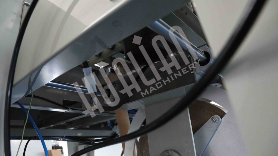 Автоматический заклейщик коробов с активируемой водой лентой FXW-6050 Hualian - Купить с доставкой по всей Беларуси