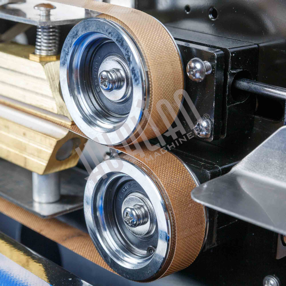 Роликовый (конвейерный) запайщик с правой подачей FRD-750E (горизонт.) Hualian - Купить с доставкой по всей Беларуси