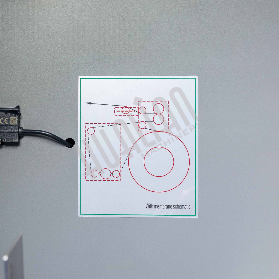 Горизонтальная упаковочная машина DXDZ-600XD (лент. 250 мм, рег.форм., S 400, L 180-500, H-120, трансп.попереч.запайки) Hualian - Купить с доставкой по всей Беларуси
