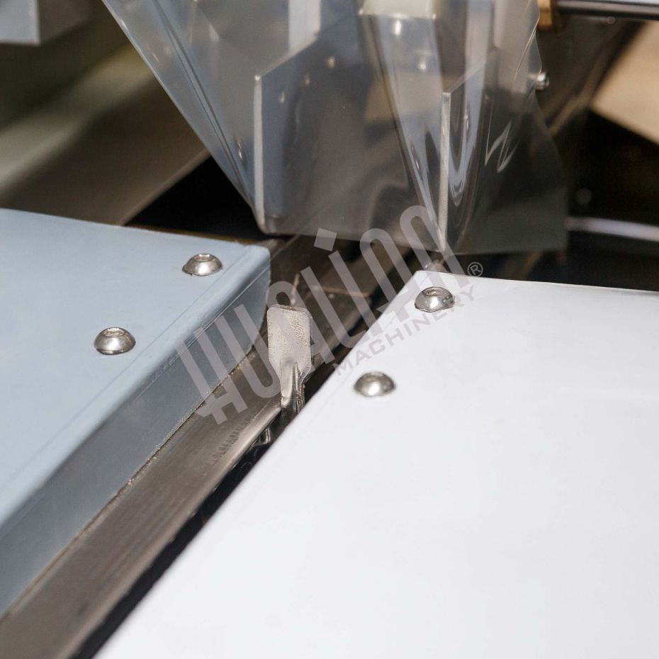 Автоматическая горизонтальная упаковочная машина DXDZ-250B (нерж, сенсорная панель) Hualian - Купить с доставкой по всей Беларуси