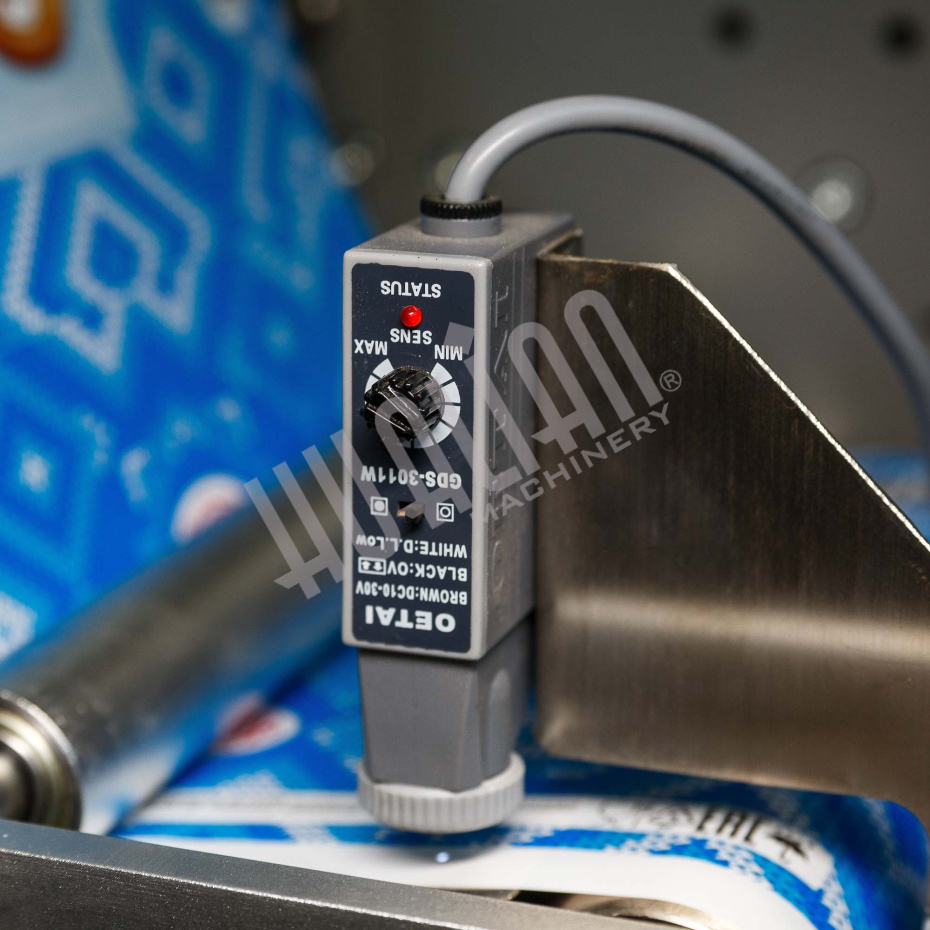 Автоматическая горизонтальная упаковочная машина DXDZ-250D NEW (1 нож, bag L 120-280mm, S 250mm, H - 40 mm) Hualian - Купить с доставкой по всей Беларуси