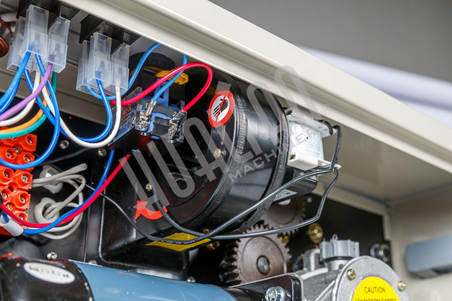 Роликовый конвейерный запайщик DBF-900W Hualian - Купить с доставкой по всей Беларуси