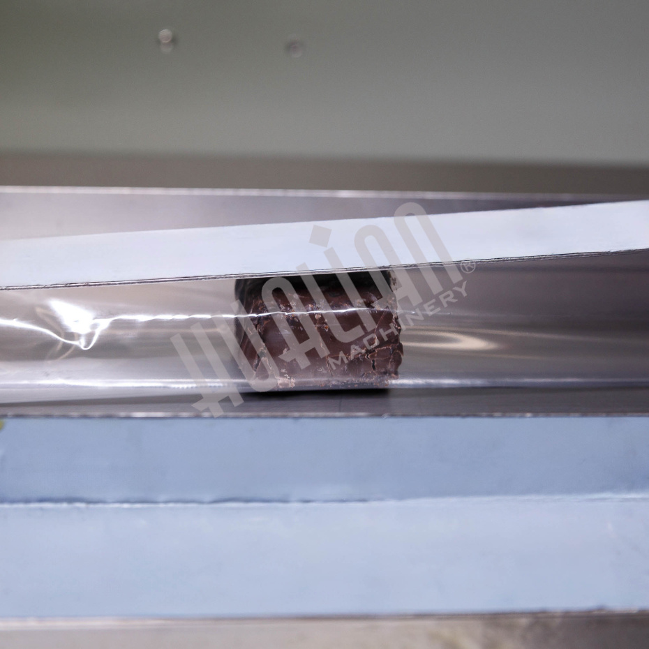 Автоматическая горизонтальная упаковочная машина DXDZ-250B (нерж, сенсорная панель) Hualian - Купить с доставкой по всей Беларуси