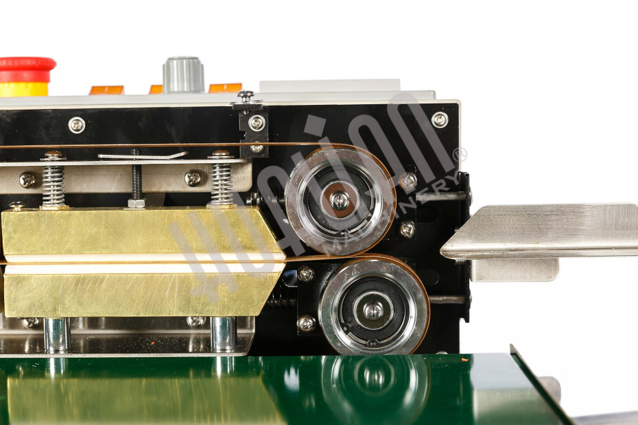 Роликовый конвейерный запайщик DBF-900W Hualian - Купить с доставкой по всей Беларуси